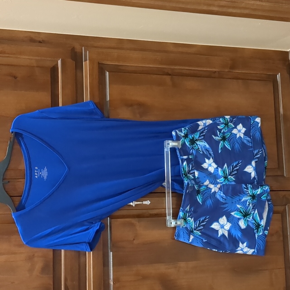 Apt 9 Tropical Shorts & Top